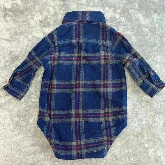 OshKosh B'gosh - long sleeve flannel button down onesie. Size 6 month - Picture 3 of 4